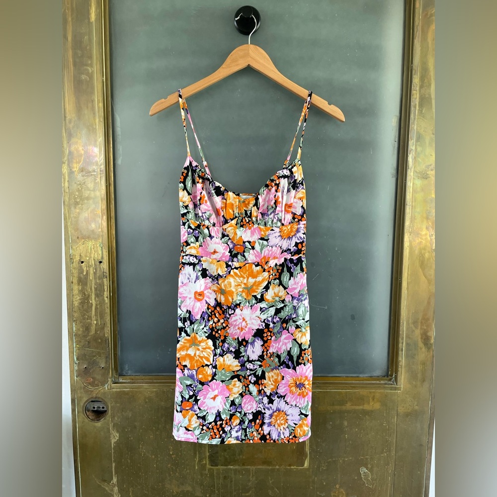 Hello Molly Friendly Banter Floral Mini Dress NWT – US 6 - Picture 3 of 9